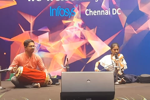 Live violin at corporate summit